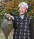 津田 春男 氏